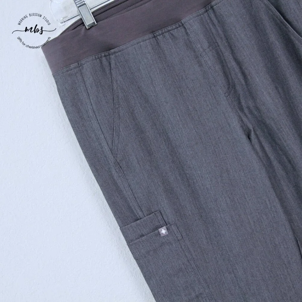 NWT Figs Leon Three Pocket Scrub Top, Axiom 2.0 Cargo Pants Set Gray Men M‎